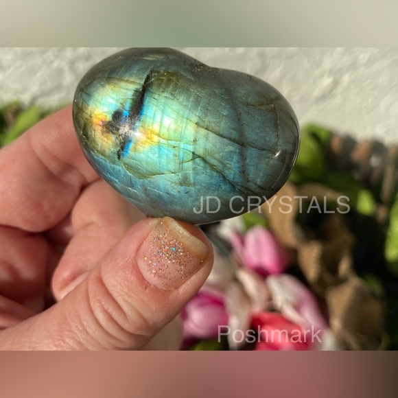Labradorite Puff Heart - Picture 3 of 12